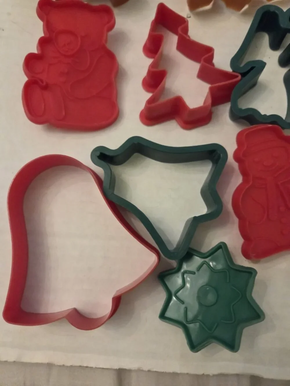 Vtg Huge Lot 33 Cookie cutters Plastic Holiday Christmas Halloween St Patrick